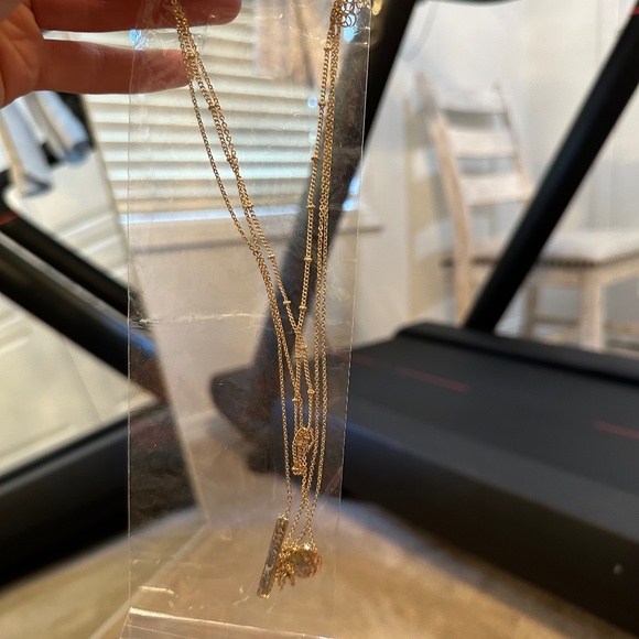 Gold necklace three layers - Picture 9 of 10